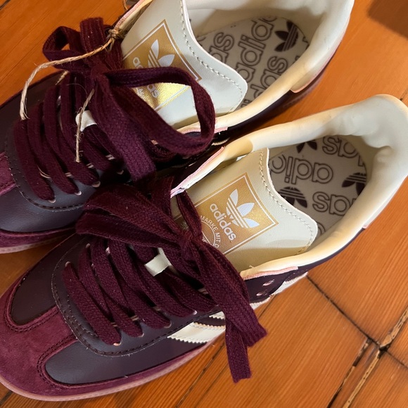 Adidas originals maroon sambas - Picture 2 of 6
